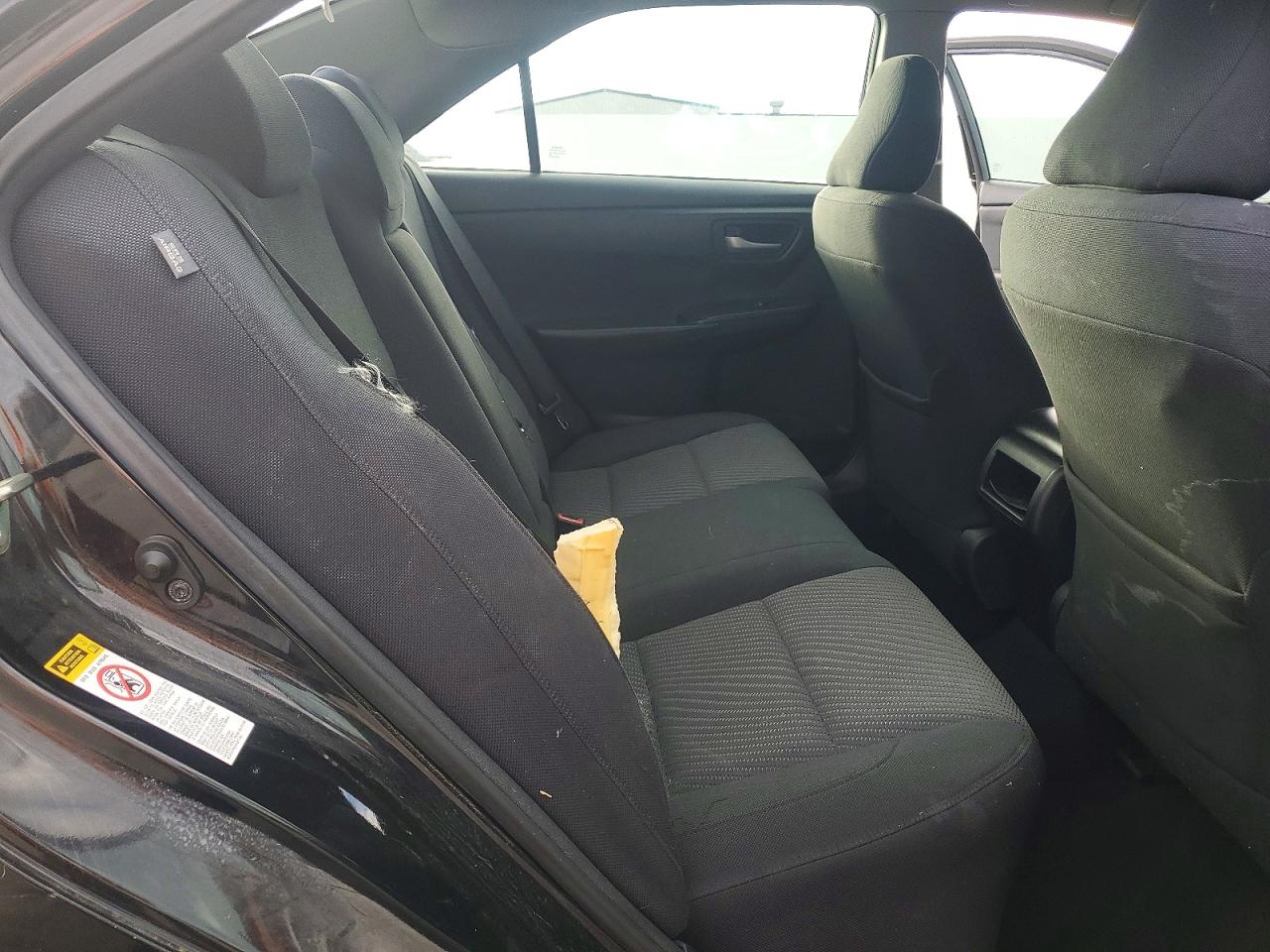 2017 TOYOTA CAMRY LE photo 10