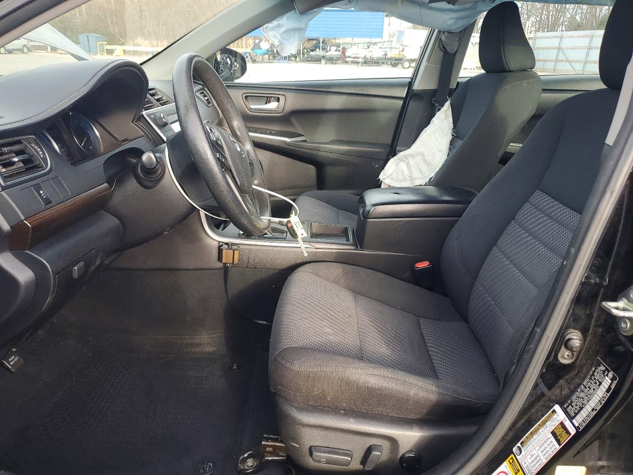 2017 TOYOTA CAMRY LE photo 7