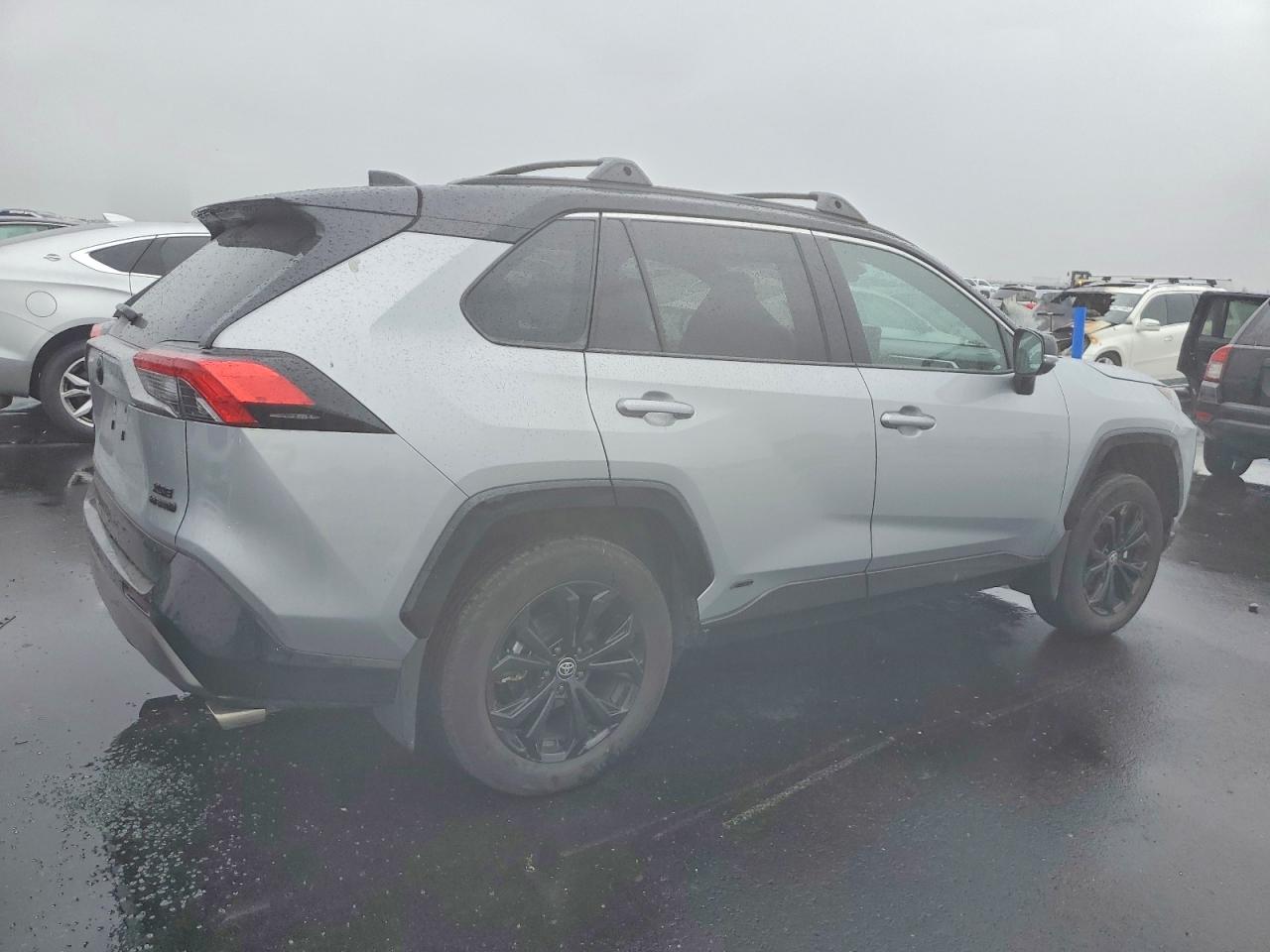 2024 TOYOTA RAV4 XSE photo 3