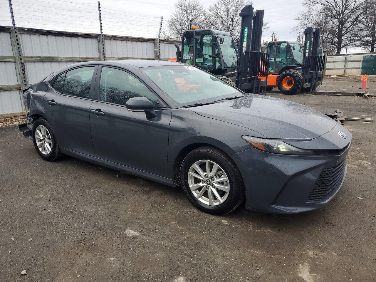2025 TOYOTA CAMRY XSE photo 4