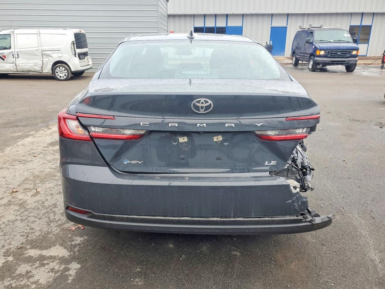 2025 TOYOTA CAMRY XSE photo 6