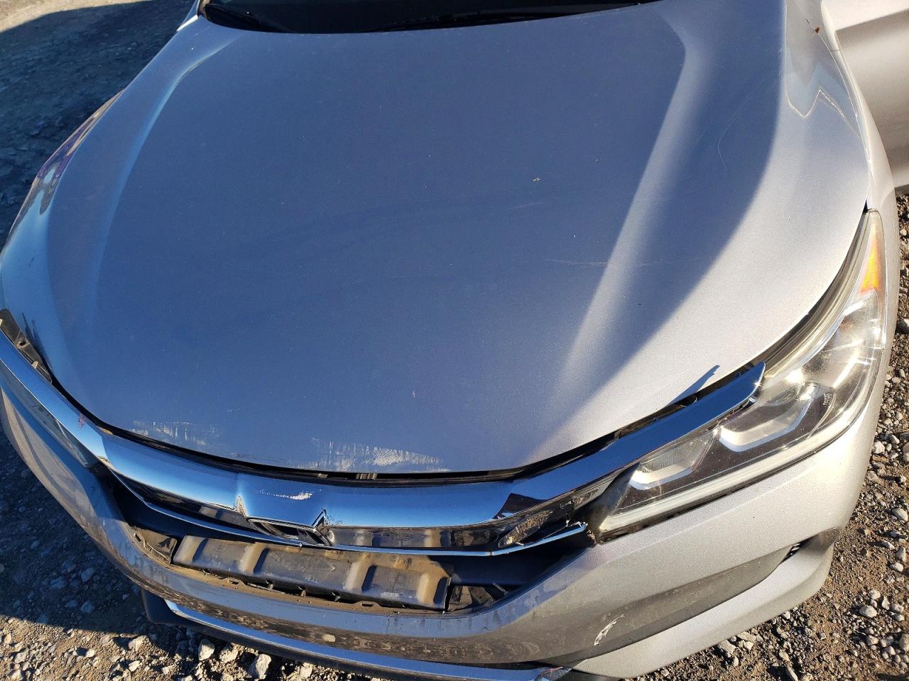 2016 HONDA ACCORD LX photo 31