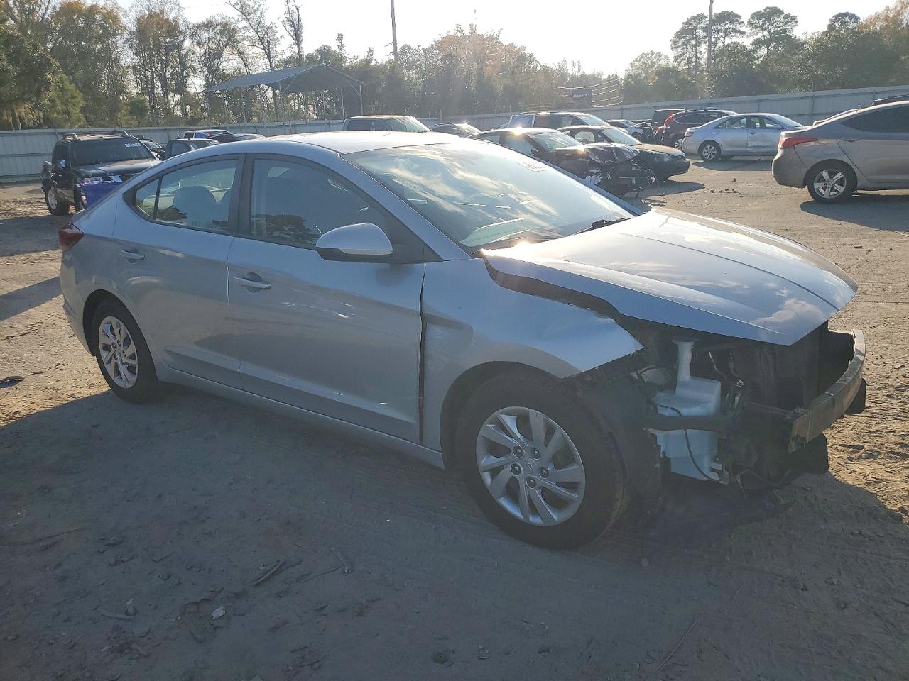 2020 HYUNDAI ELANTRA SE photo 4