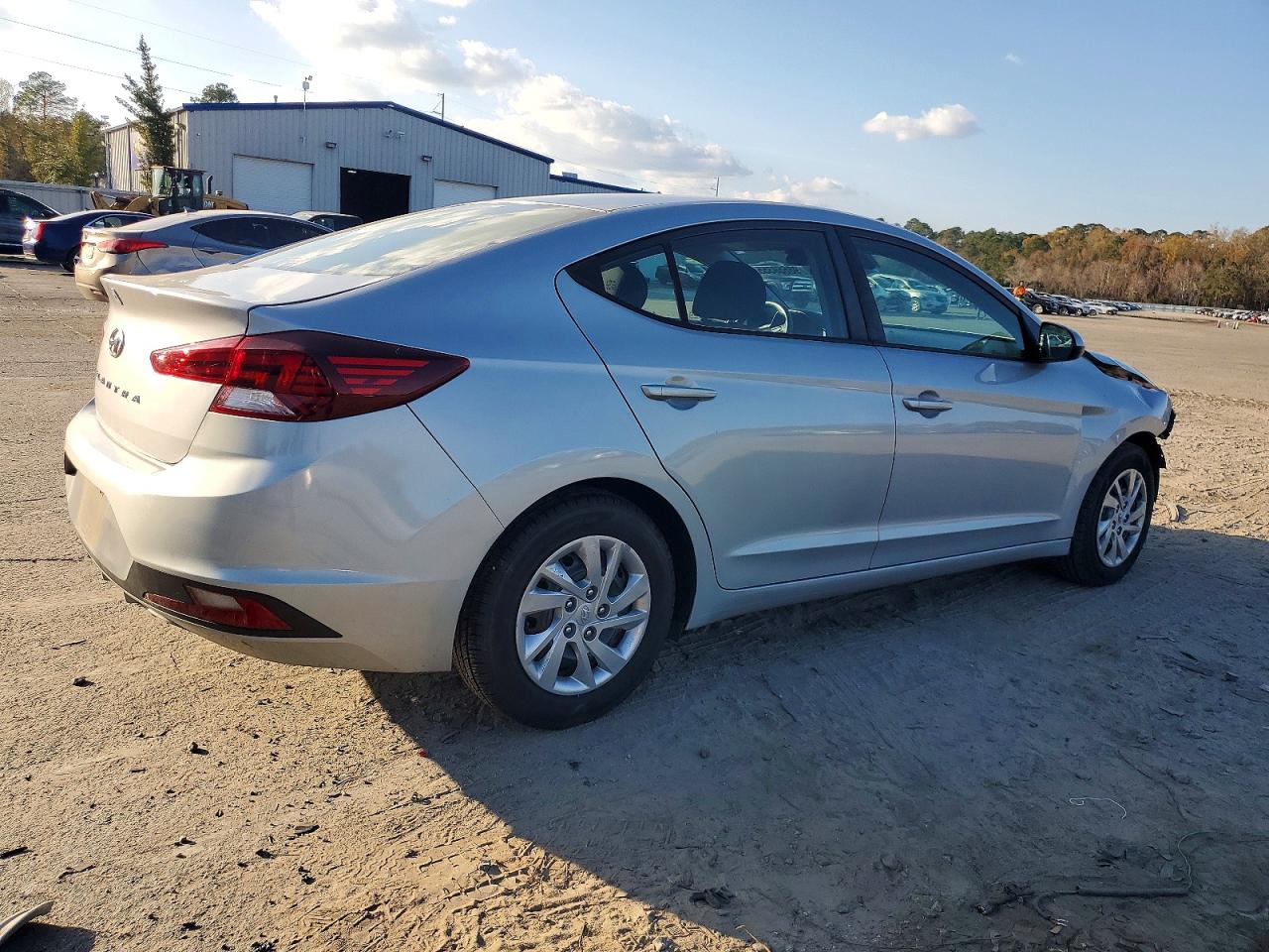 2020 HYUNDAI ELANTRA SE photo 3