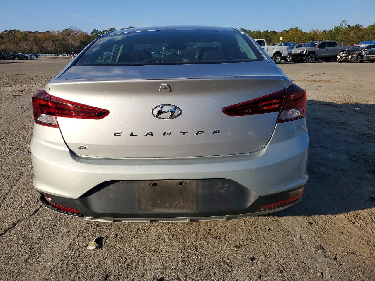 2020 HYUNDAI ELANTRA SE photo 6