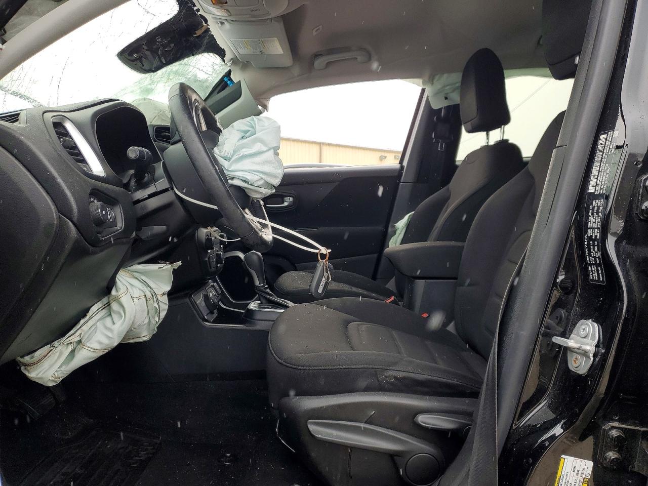 2019 JEEP RENEGADE LATITUDE photo 7