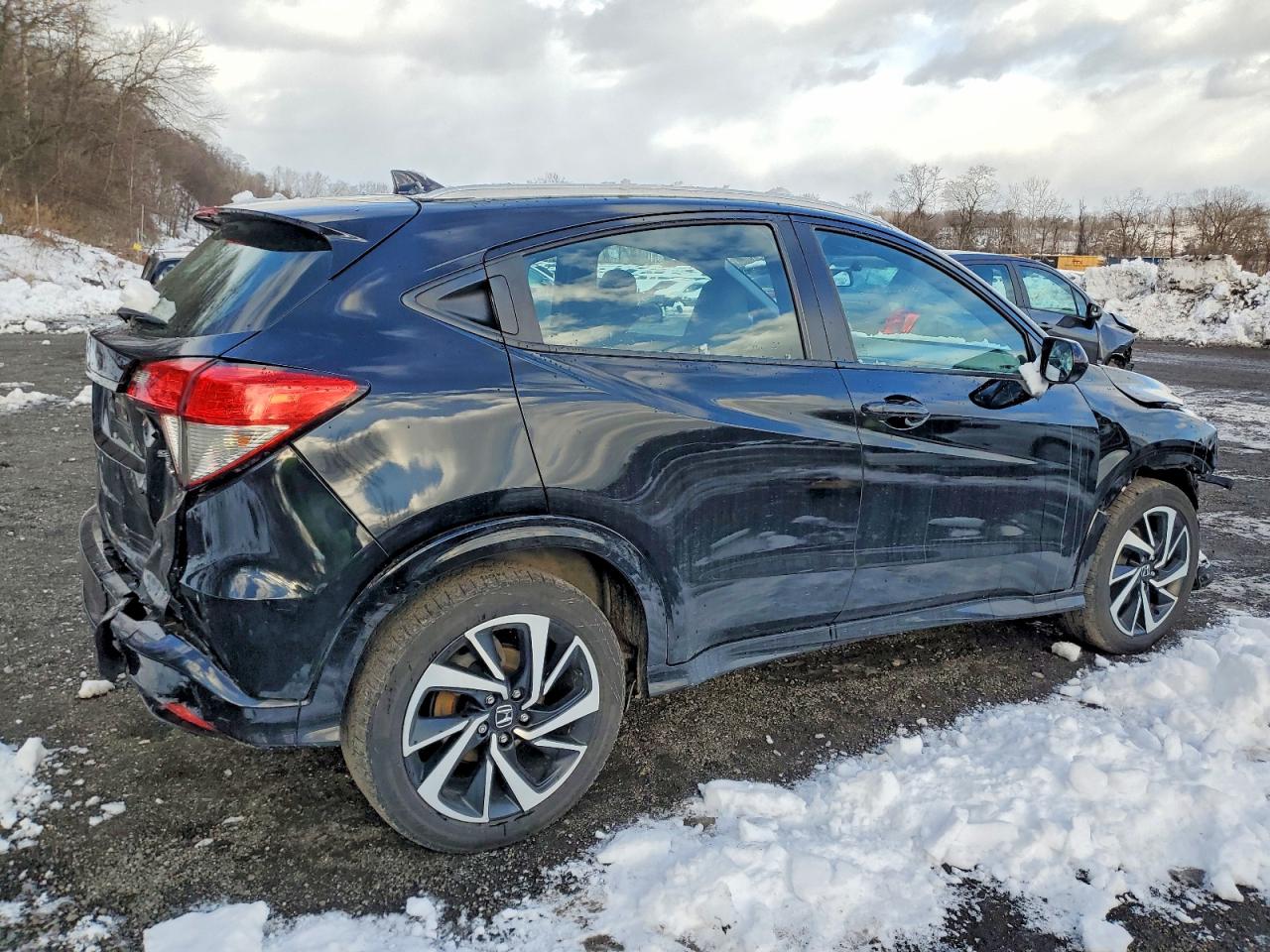 2019 HONDA HR-V SPORT photo 3