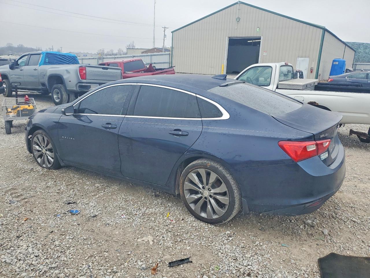 2017 CHEVROLET MALIBU LT photo 2