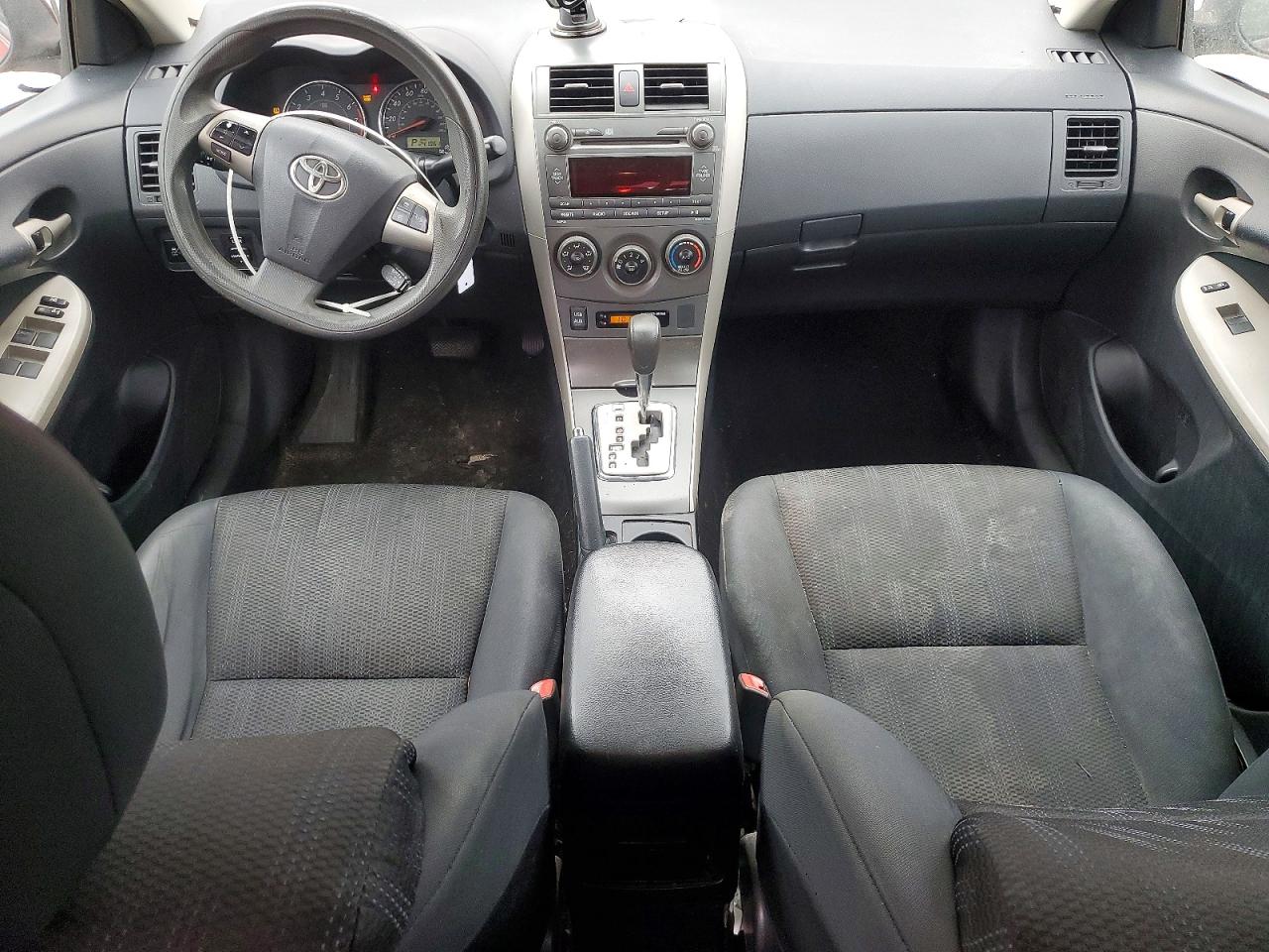 2011 TOYOTA COROLLA BASE photo 8