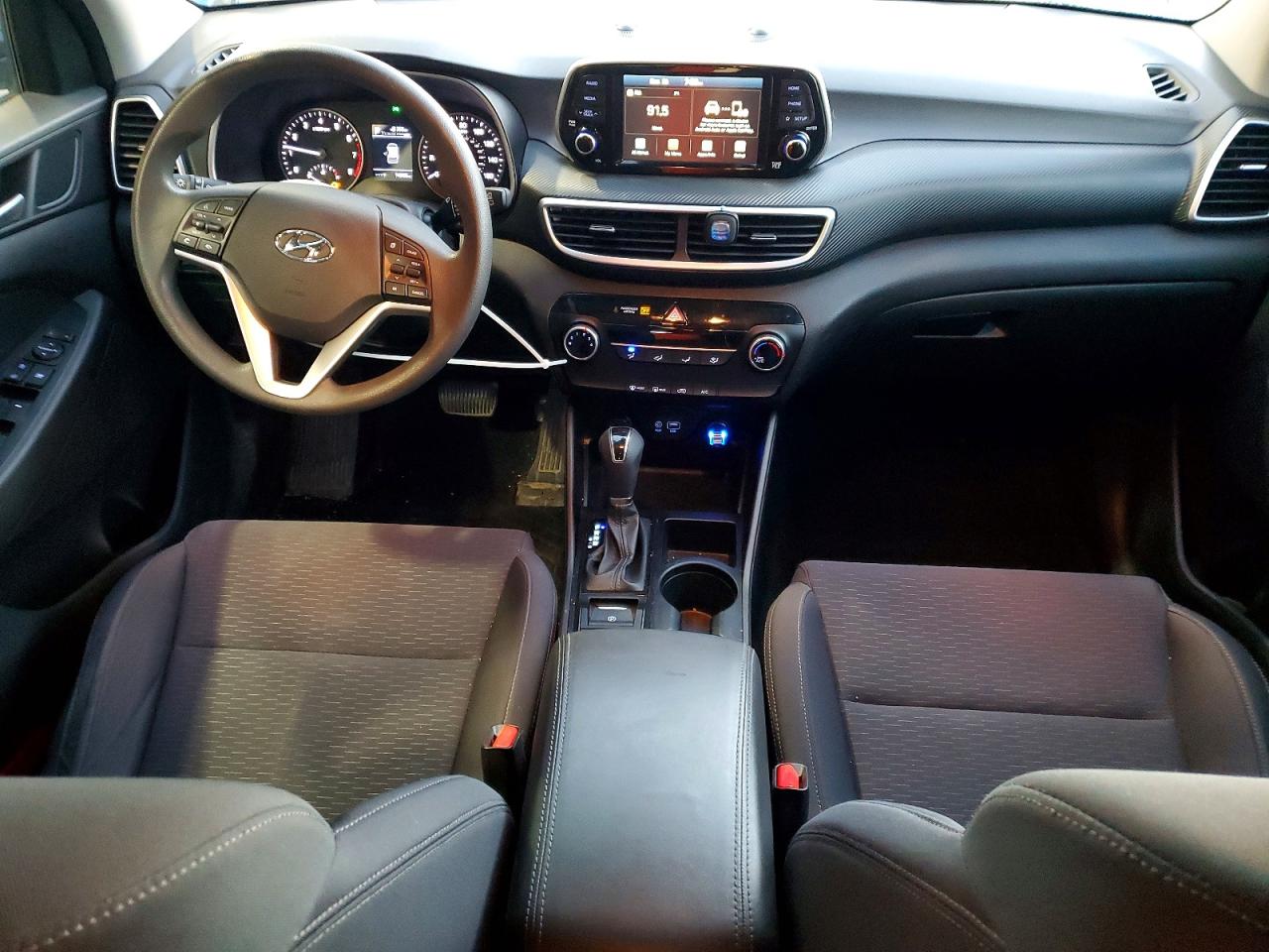 2021 HYUNDAI TUCSON SE photo 8
