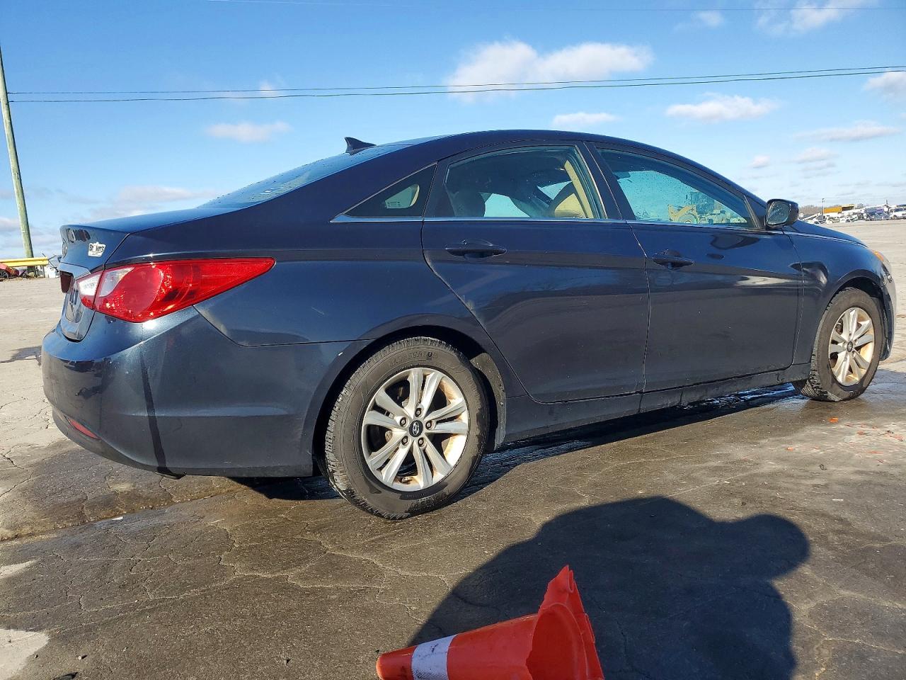 2013 HYUNDAI SONATA GLS photo 3