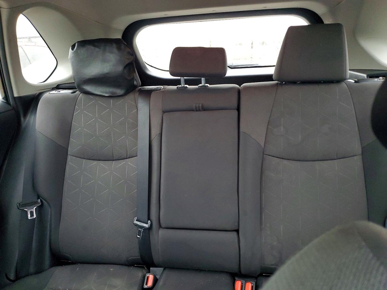 2019 TOYOTA RAV4 LE photo 10