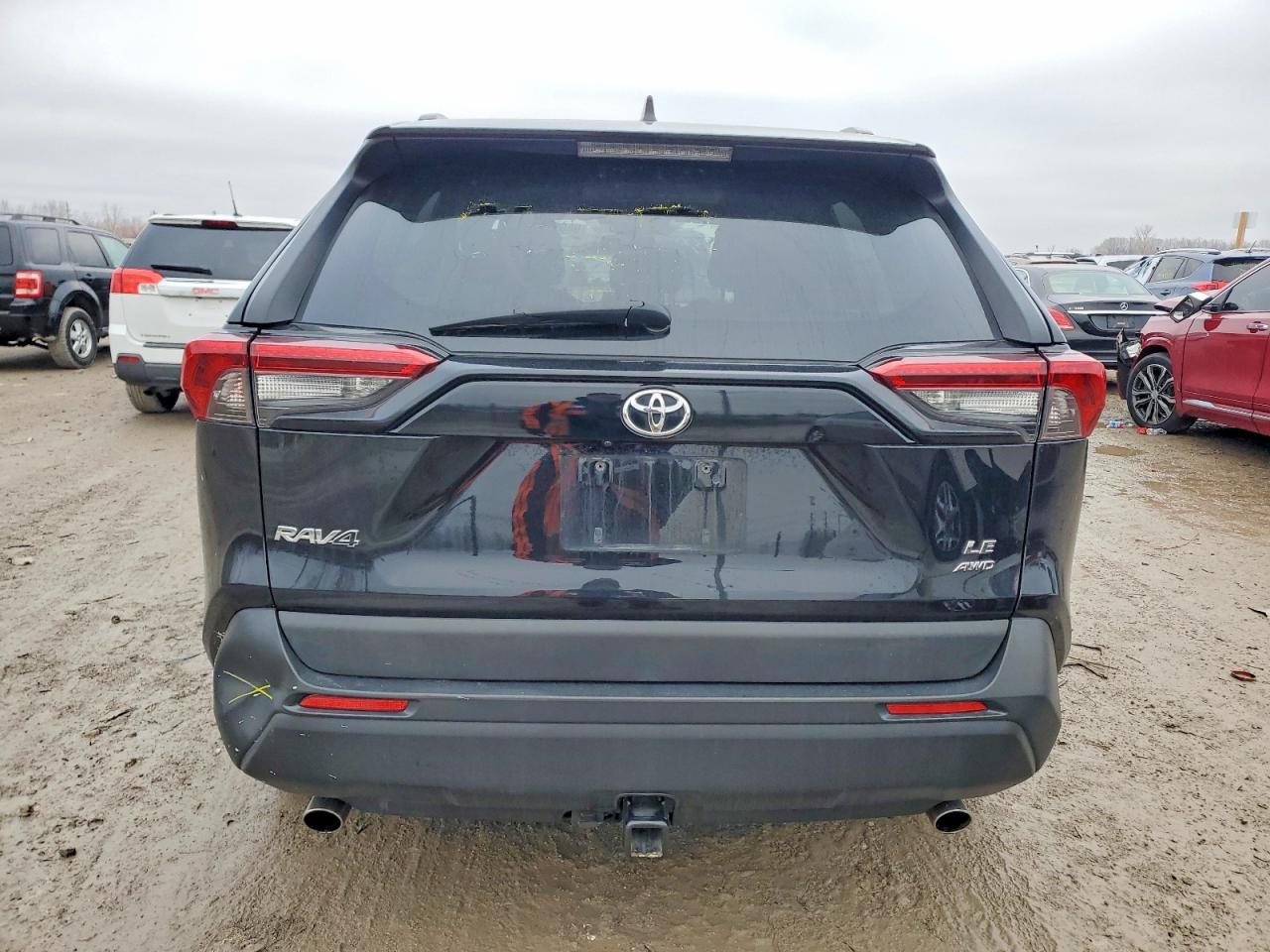 2019 TOYOTA RAV4 LE photo 6