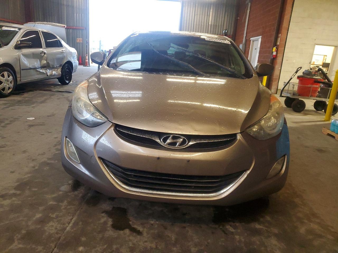 2012 HYUNDAI ELANTRA GLS photo 5