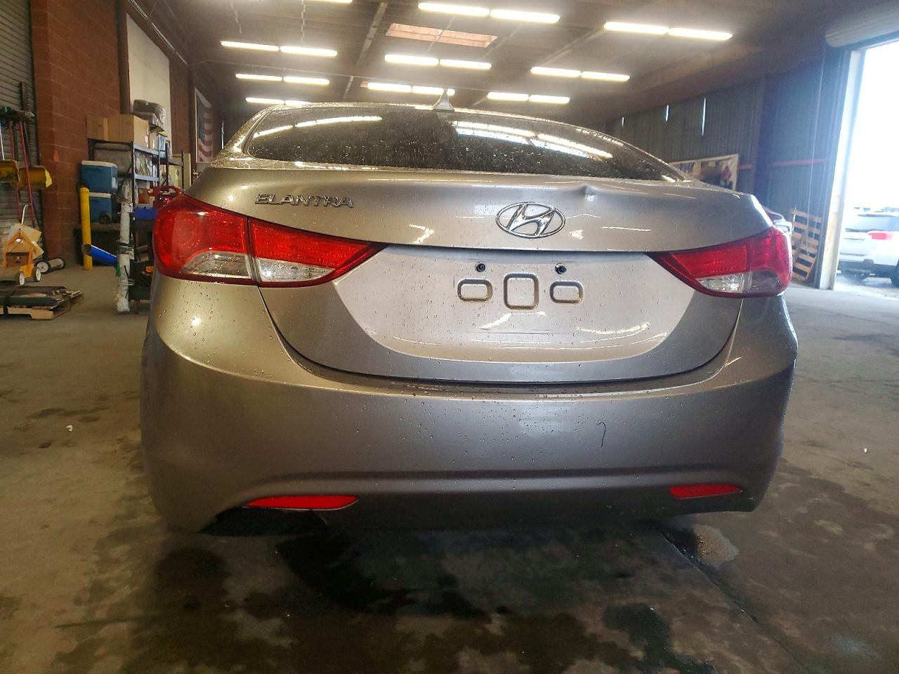 2012 HYUNDAI ELANTRA GLS photo 6