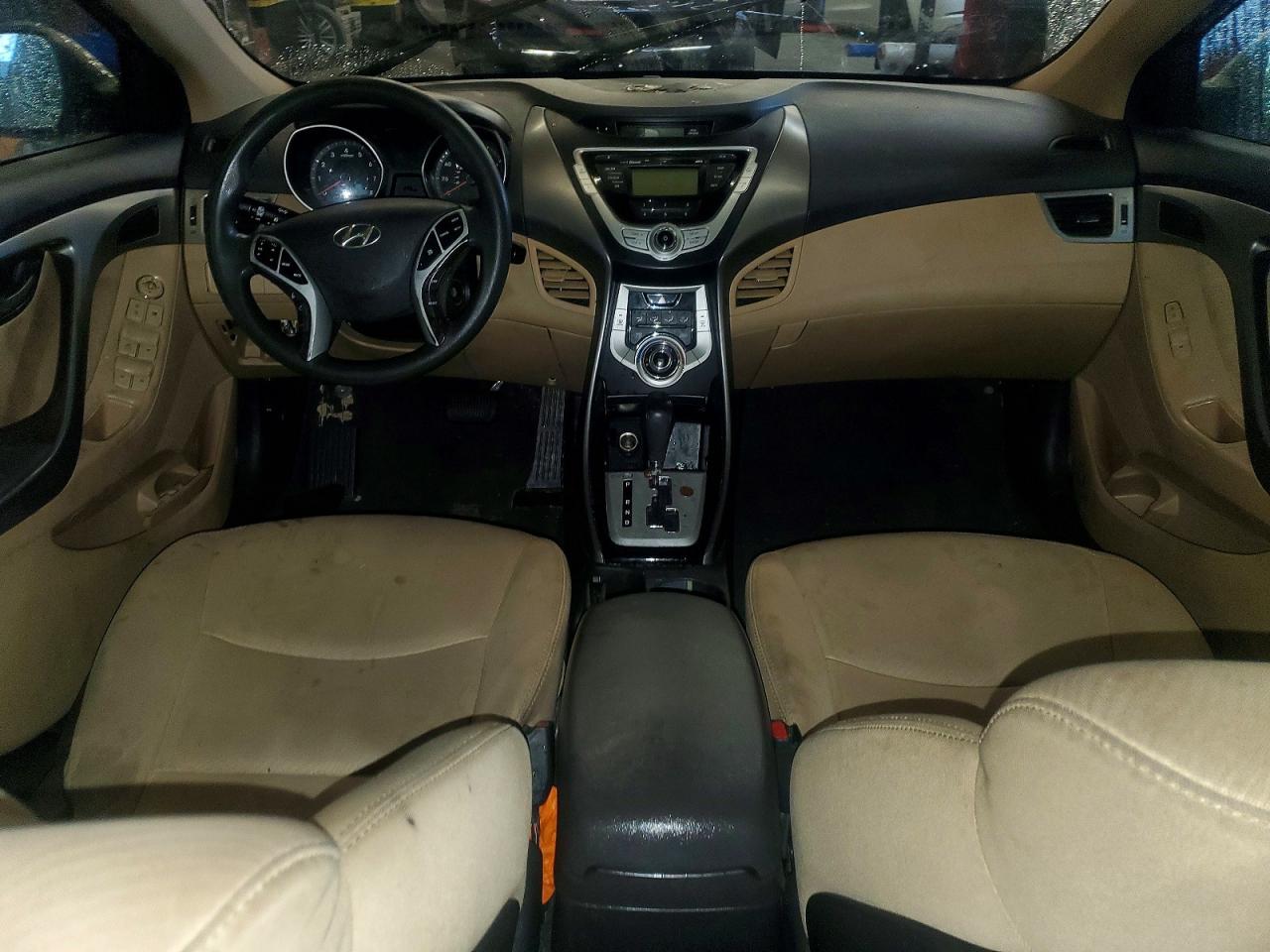 2012 HYUNDAI ELANTRA GLS photo 8