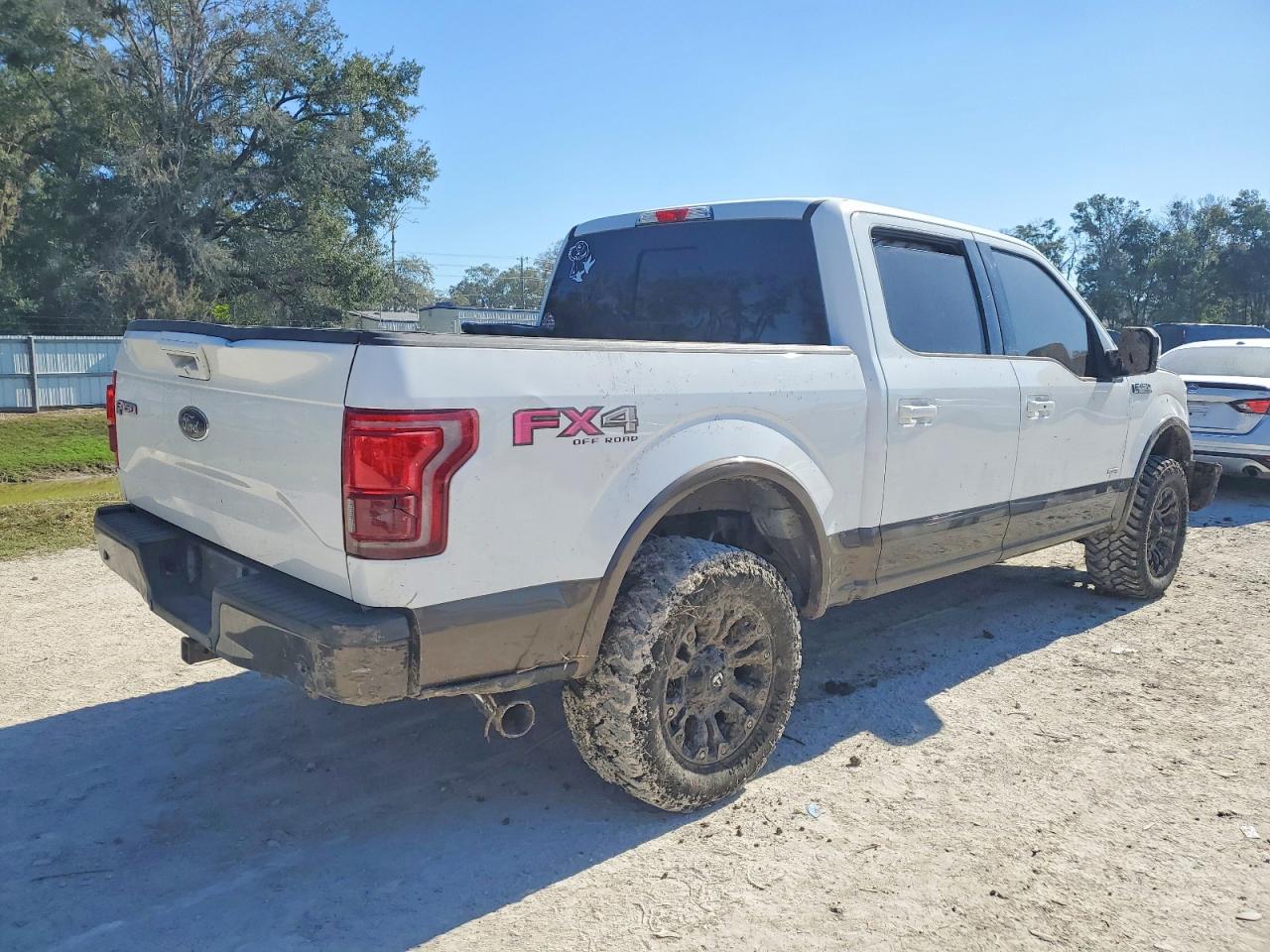 2015 FORD F150 SUPERCREW photo 3