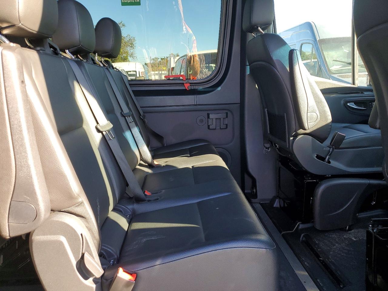 2024 MERCEDES-BENZ SPRINTER 2500 photo 11
