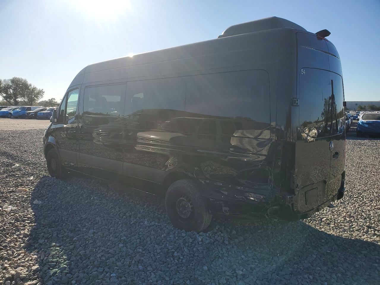 2024 MERCEDES-BENZ SPRINTER 2500 photo 2