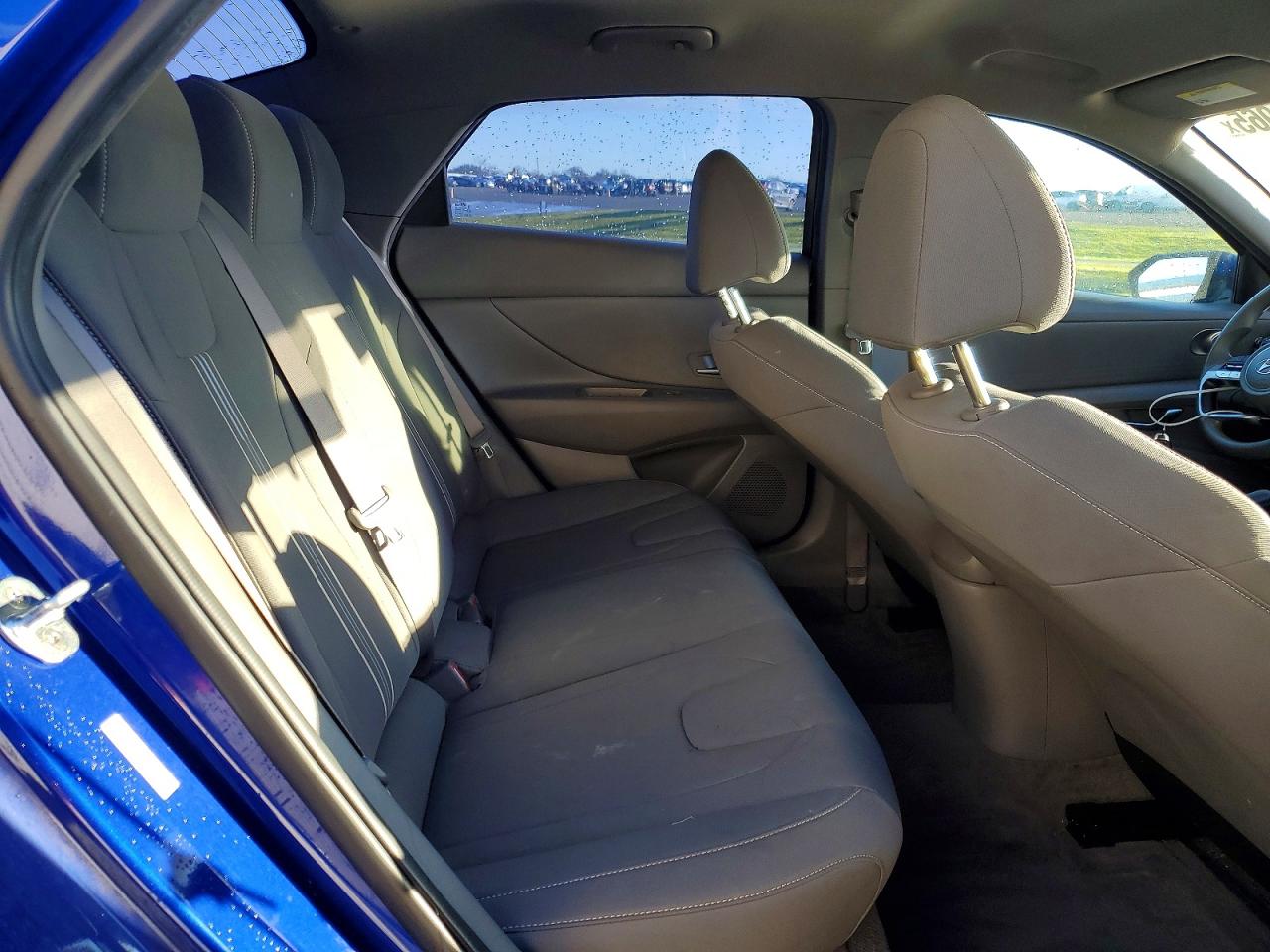 2022 HYUNDAI ELANTRA SEL photo 10