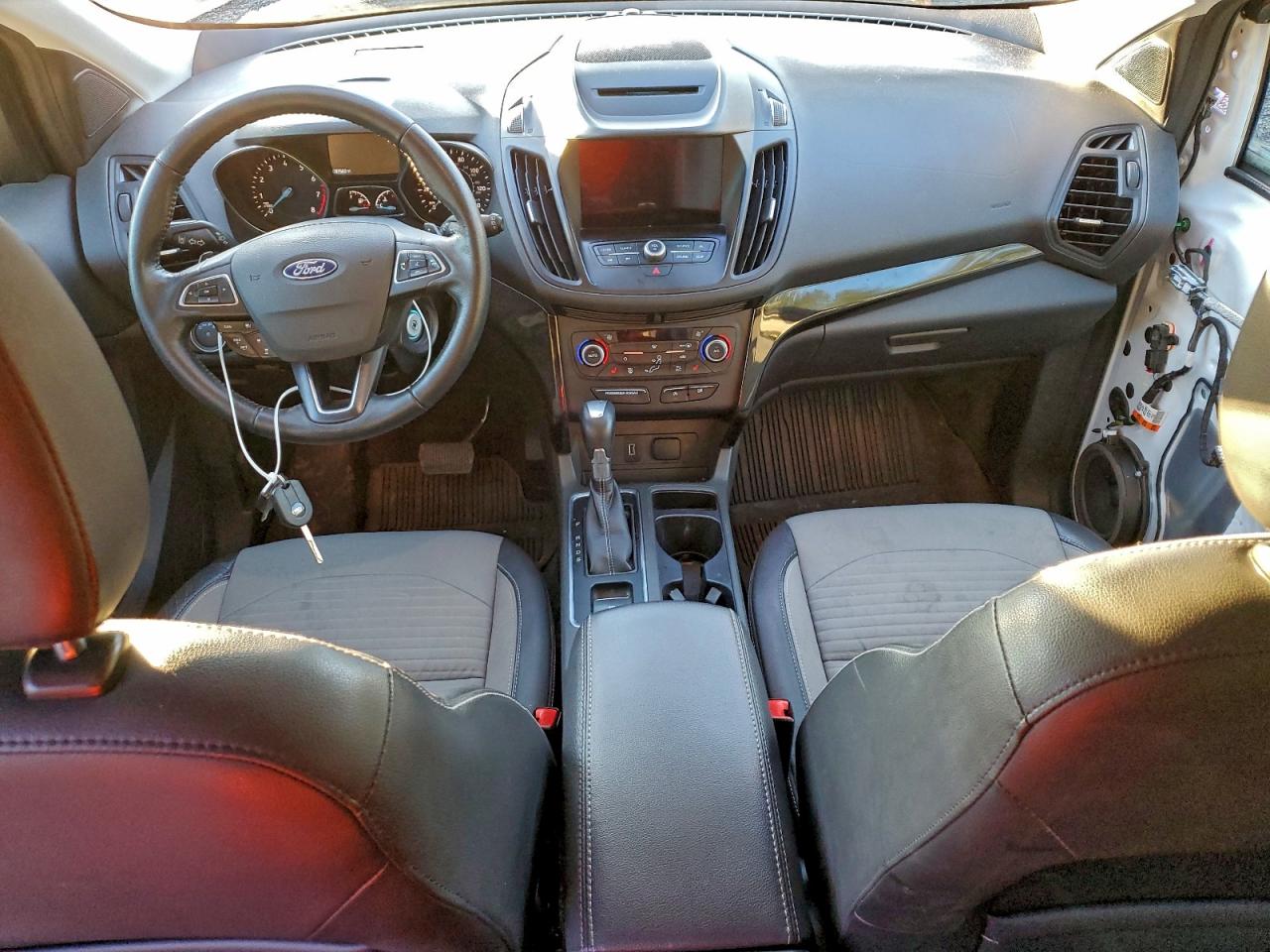 2018 FORD ESCAPE SE photo 15