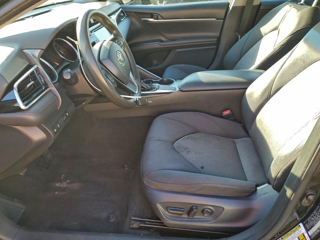 2018 TOYOTA CAMRY L photo 13