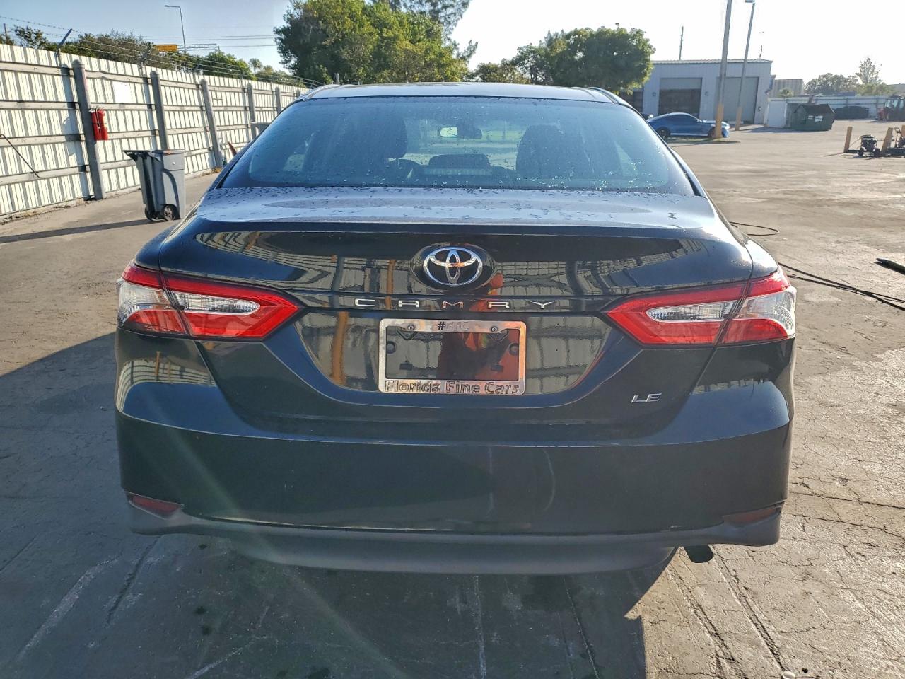2018 TOYOTA CAMRY L photo 11