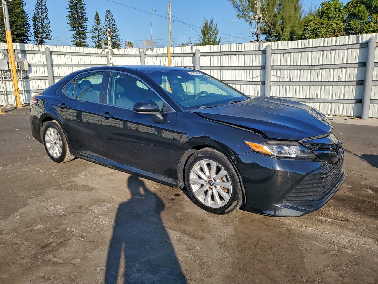 2018 TOYOTA CAMRY L photo 7