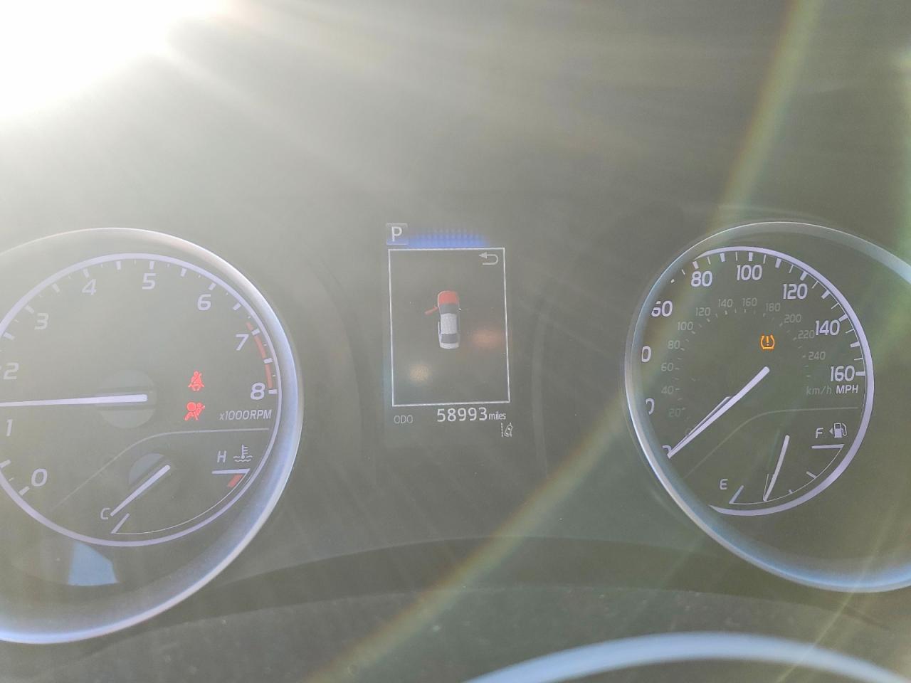 2021 TOYOTA CAMRY LE photo 9