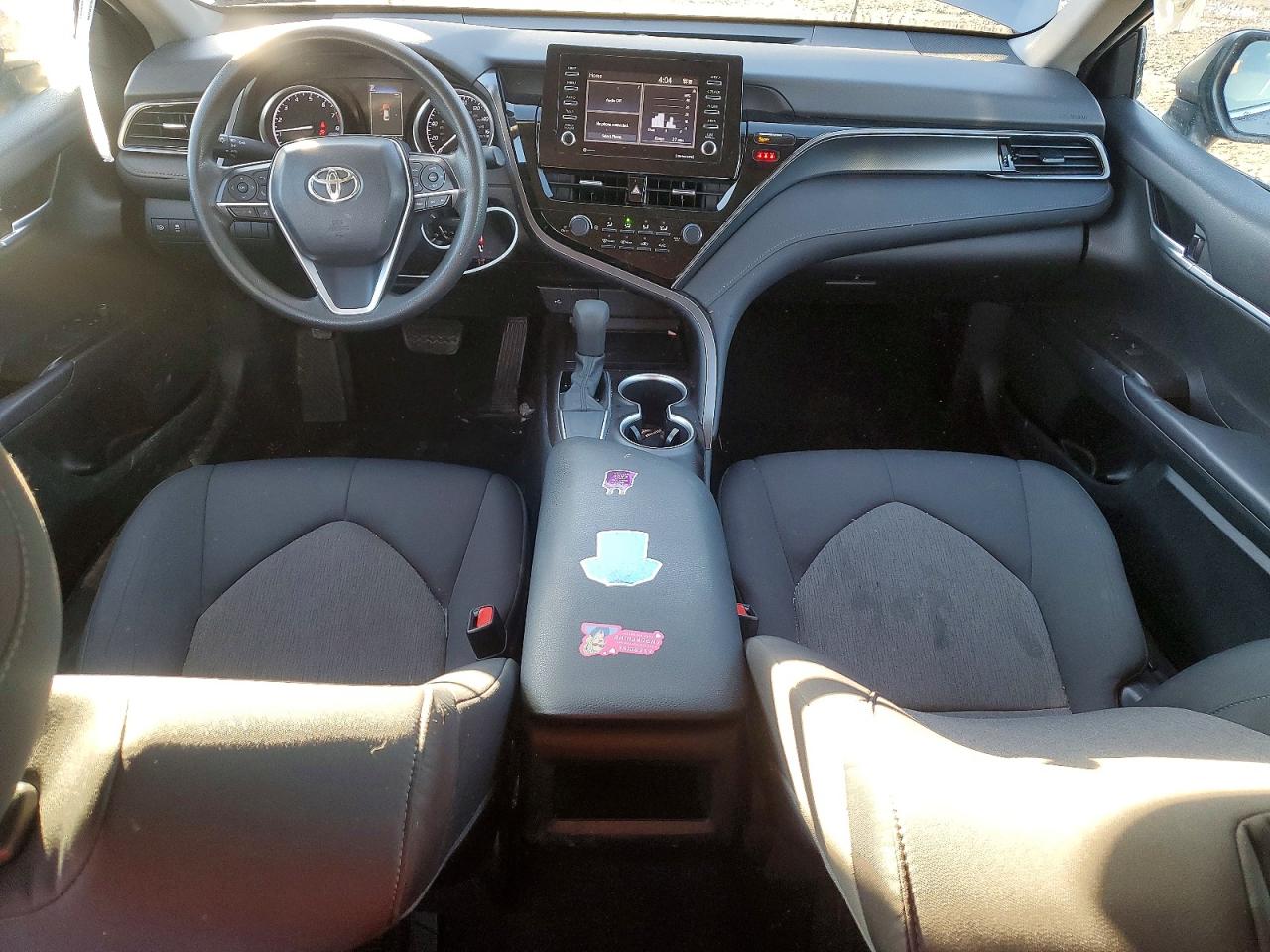 2021 TOYOTA CAMRY LE photo 8