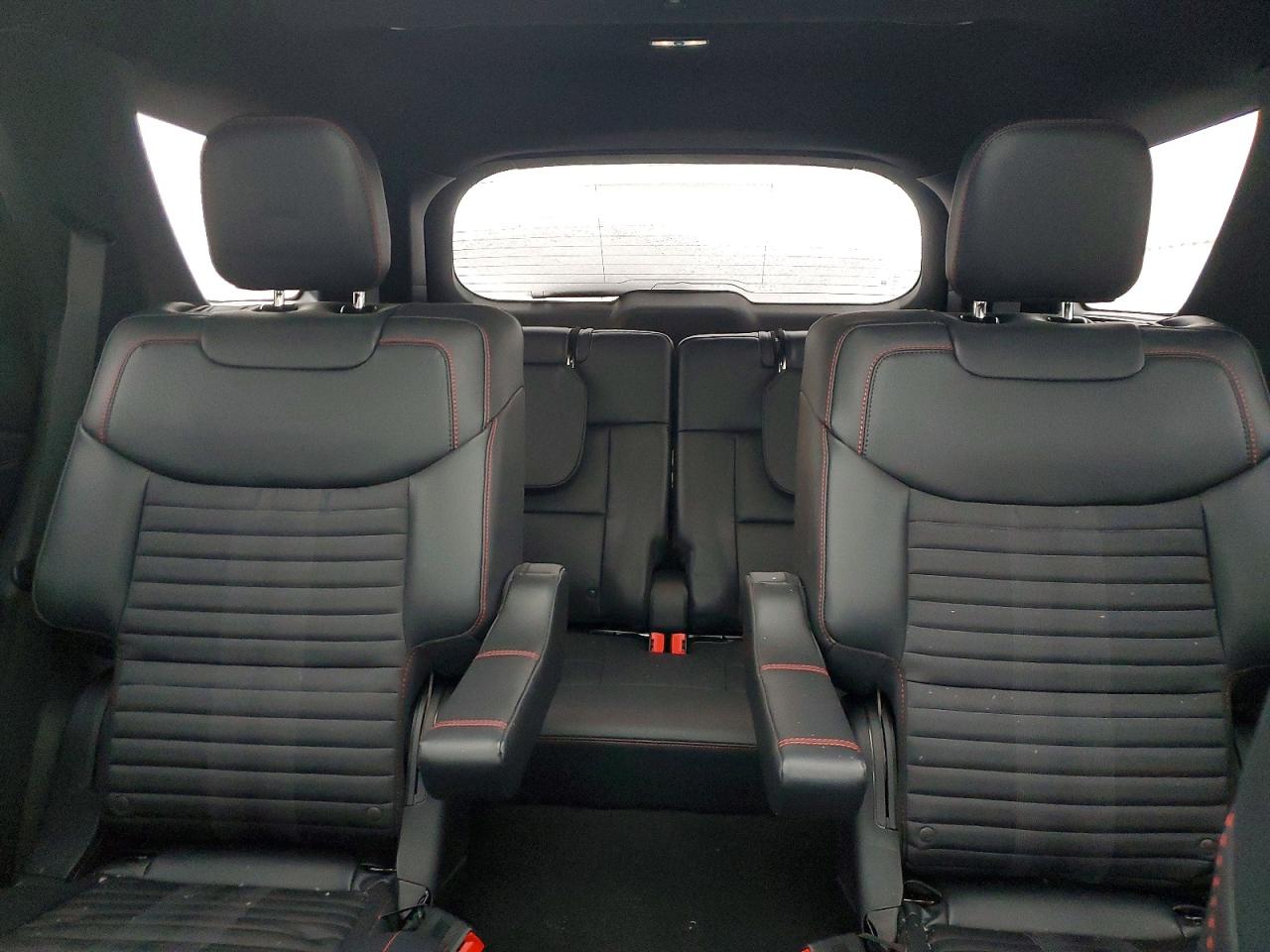 2025 FORD EXPLORER ST-LINE photo 10