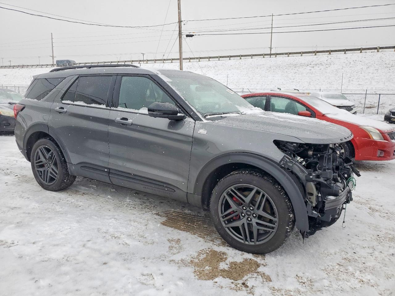 2025 FORD EXPLORER ST-LINE photo 4