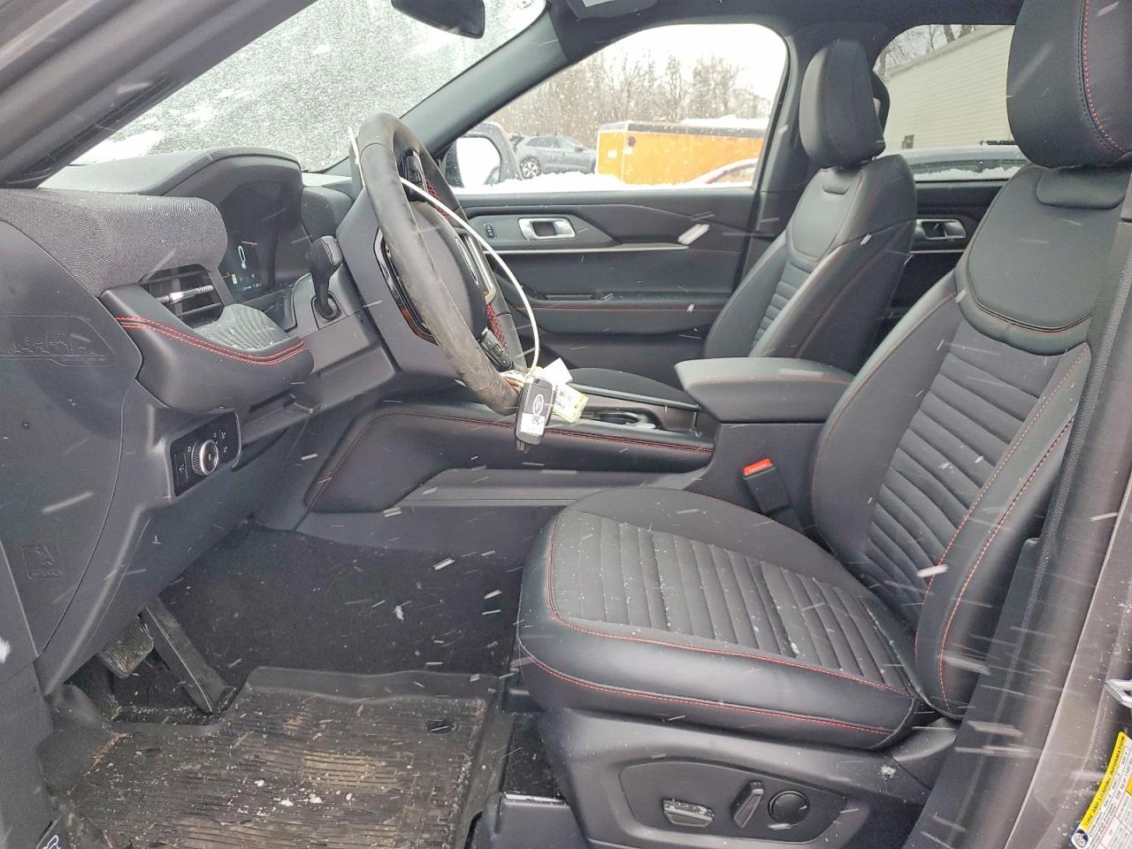 2025 FORD EXPLORER ST-LINE photo 7