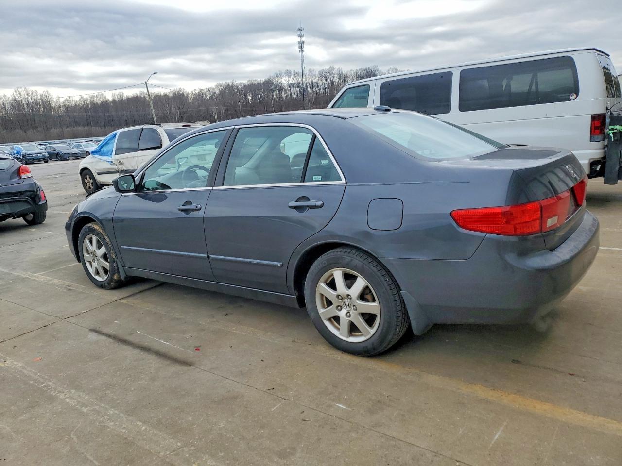 2005 HONDA ACCORD EX photo 2