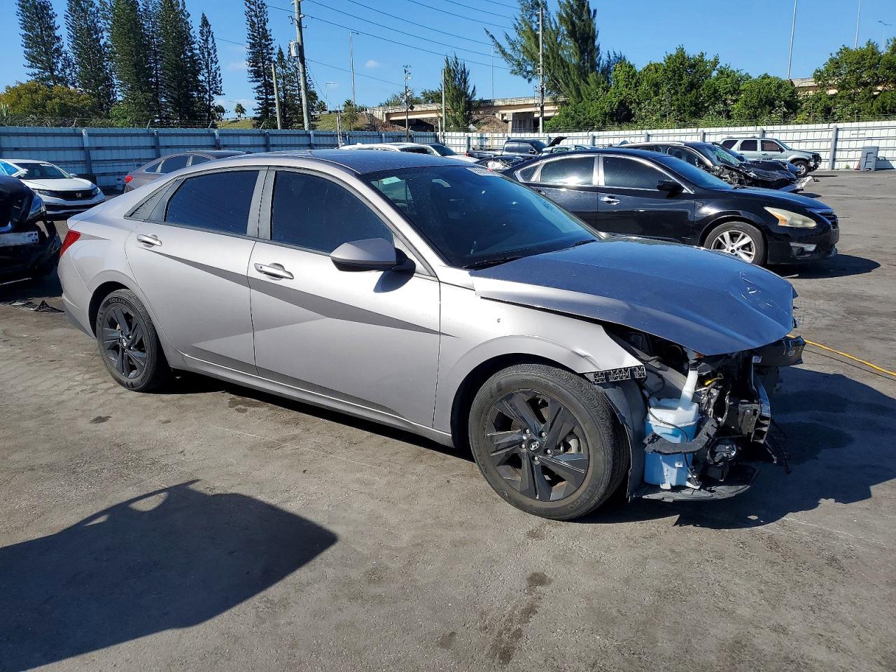 2023 HYUNDAI ELANTRA SEL photo 4