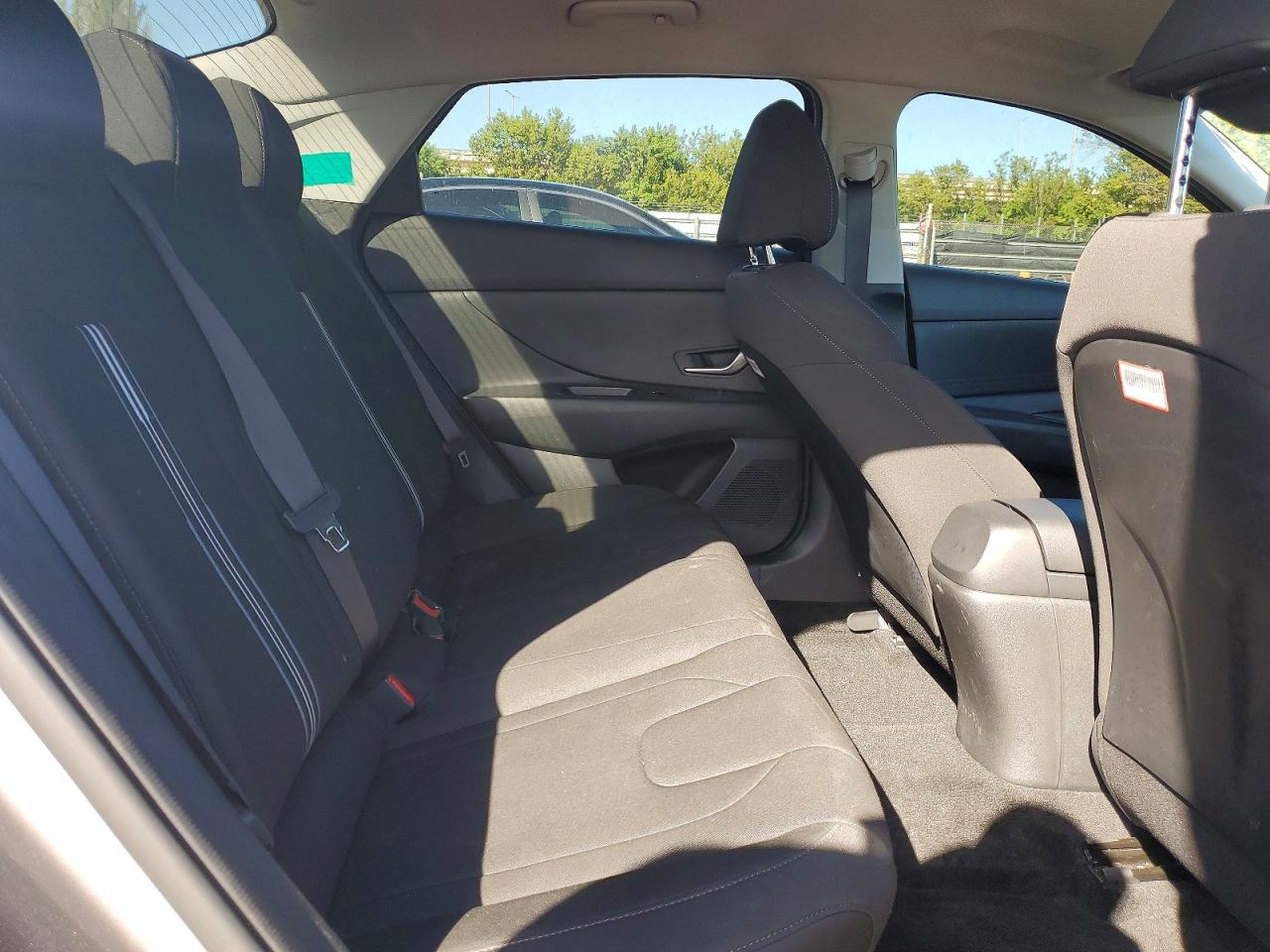 2023 HYUNDAI ELANTRA SEL photo 10