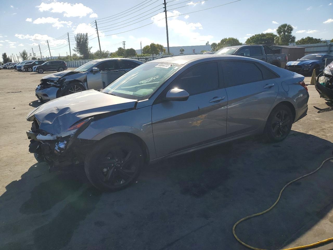2023 HYUNDAI ELANTRA