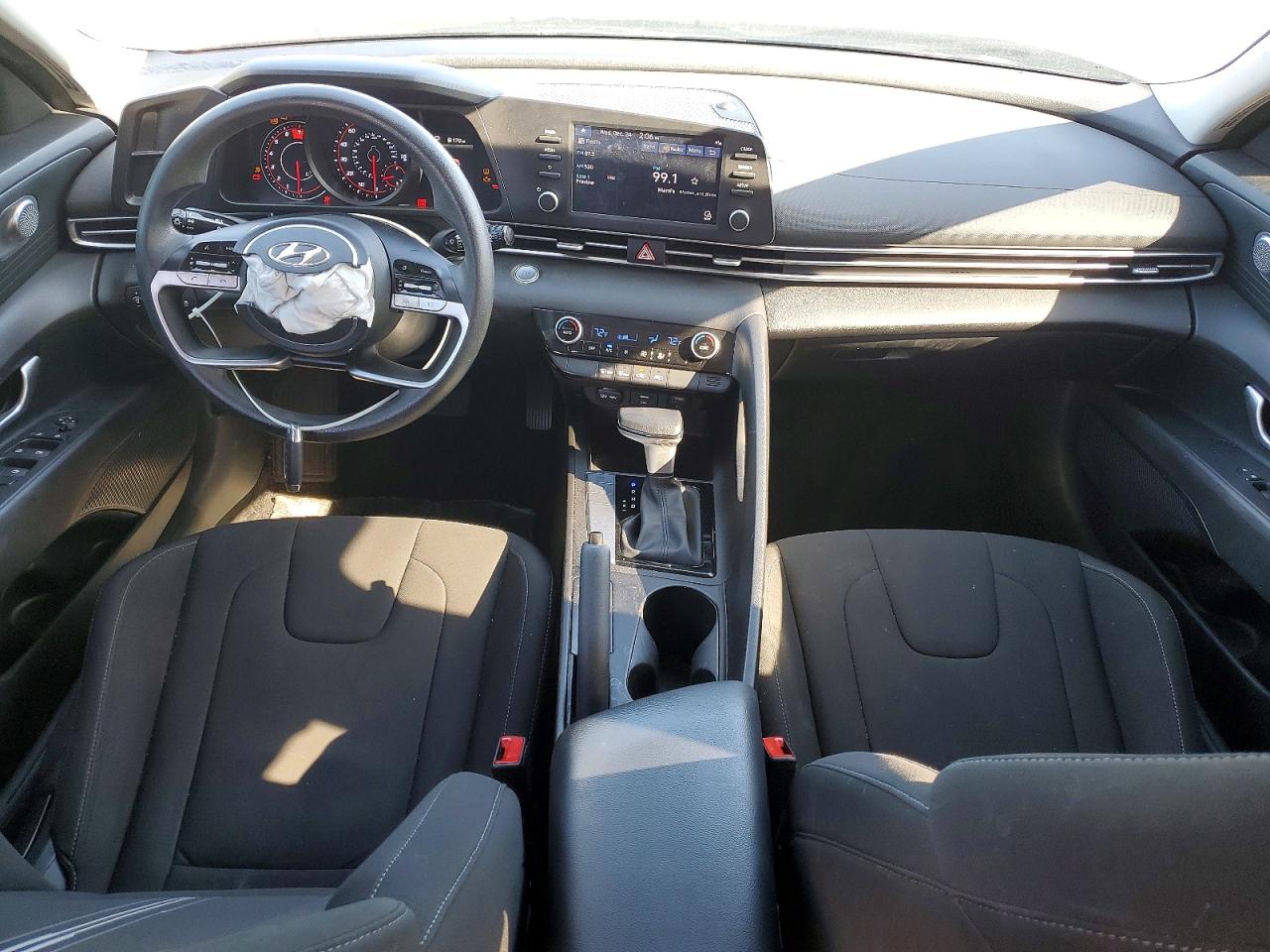 2023 HYUNDAI ELANTRA SEL photo 8