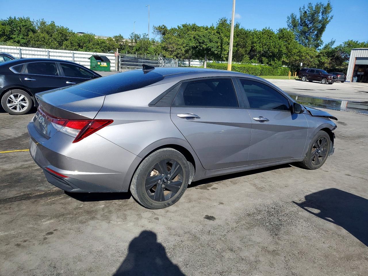 2023 HYUNDAI ELANTRA SEL photo 3