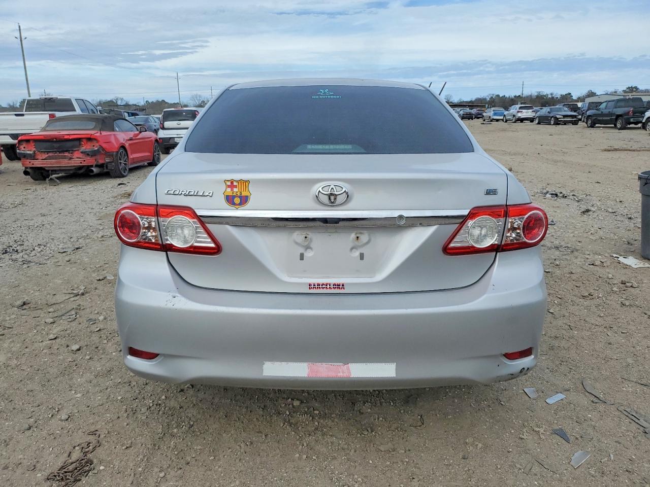 2013 TOYOTA COROLLA BASE photo 6