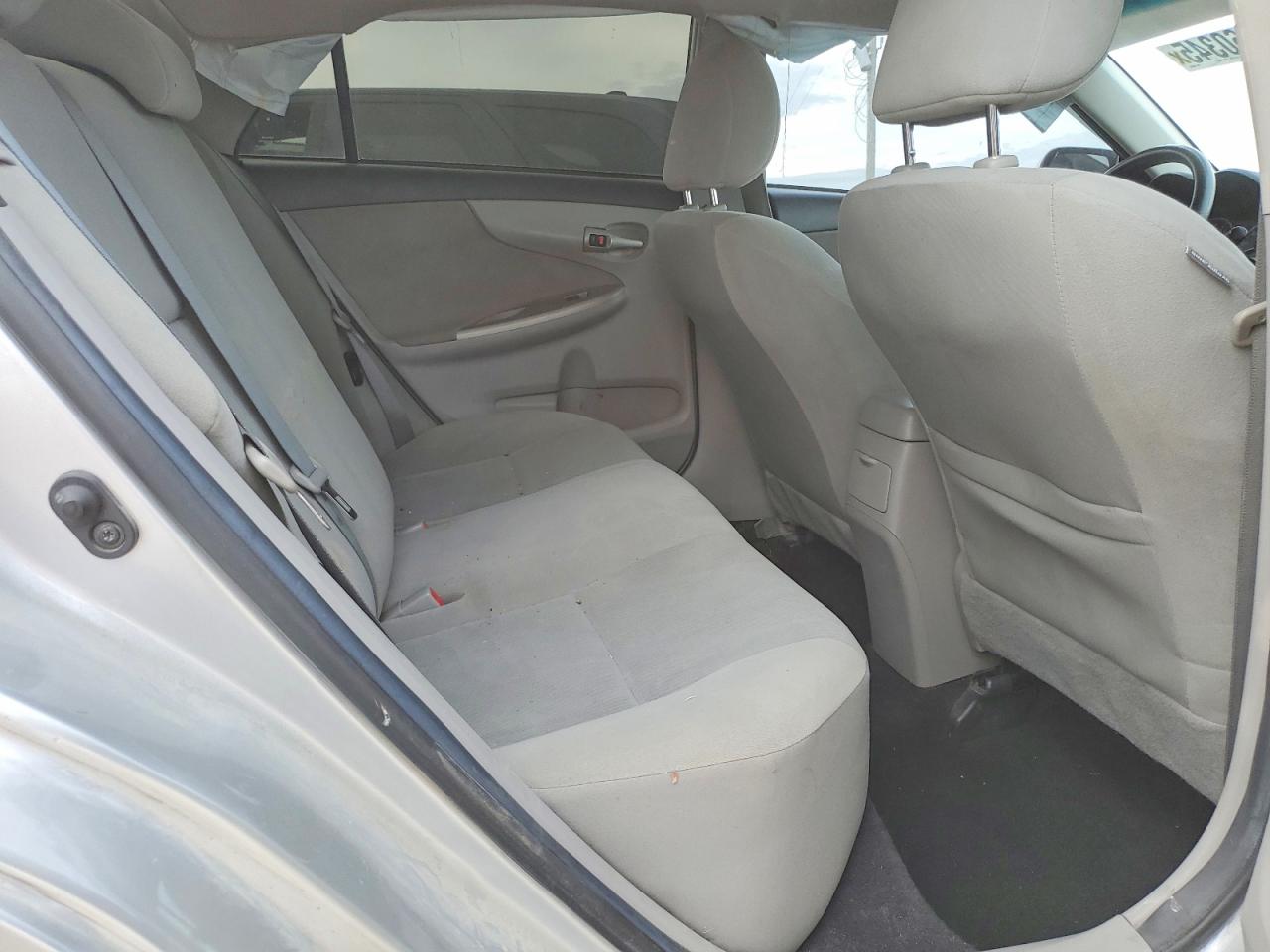 2013 TOYOTA COROLLA BASE photo 10