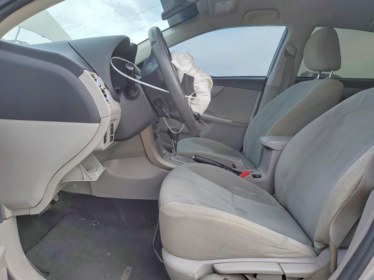 2013 TOYOTA COROLLA BASE photo 7