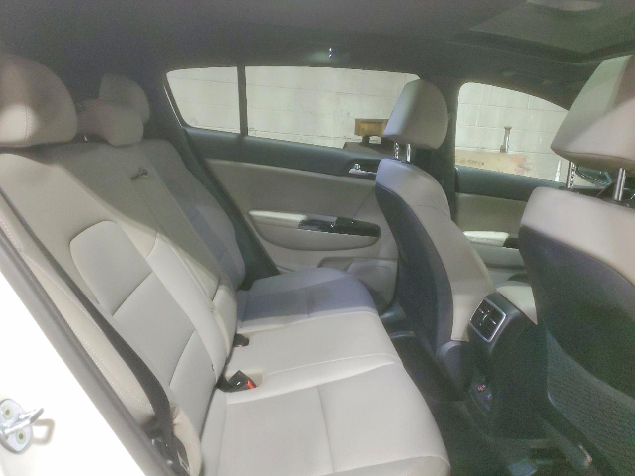 2020 KIA SPORTAGE S photo 10