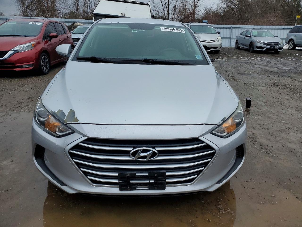 2017 HYUNDAI ELANTRA SE photo 5