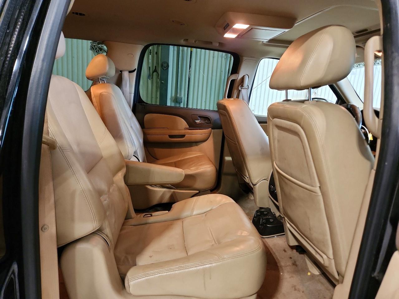 2010 CHEVROLET SUBURBAN K1500 LTZ photo 11
