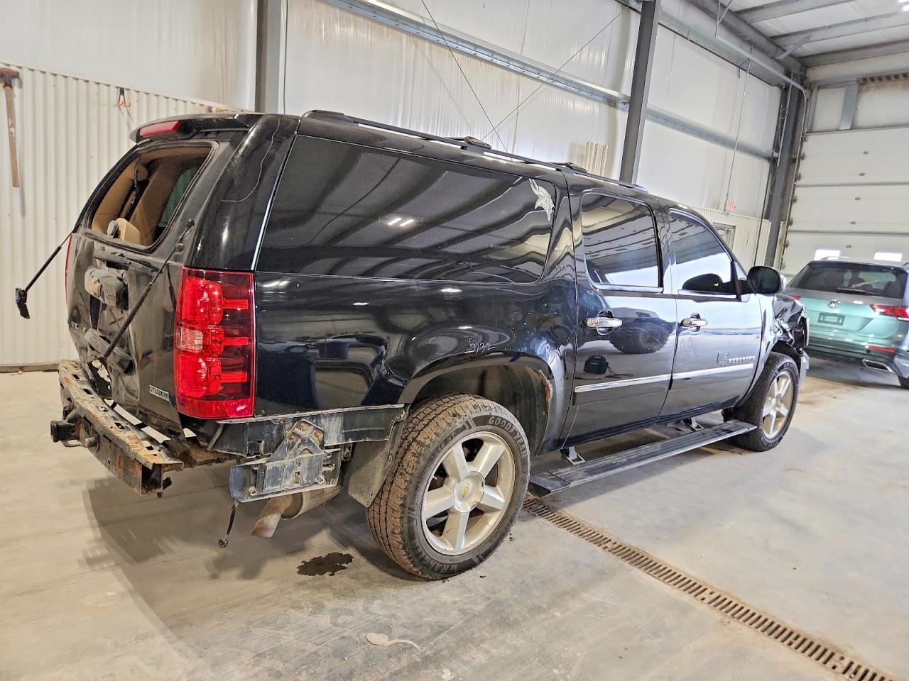 2010 CHEVROLET SUBURBAN K1500 LTZ photo 3