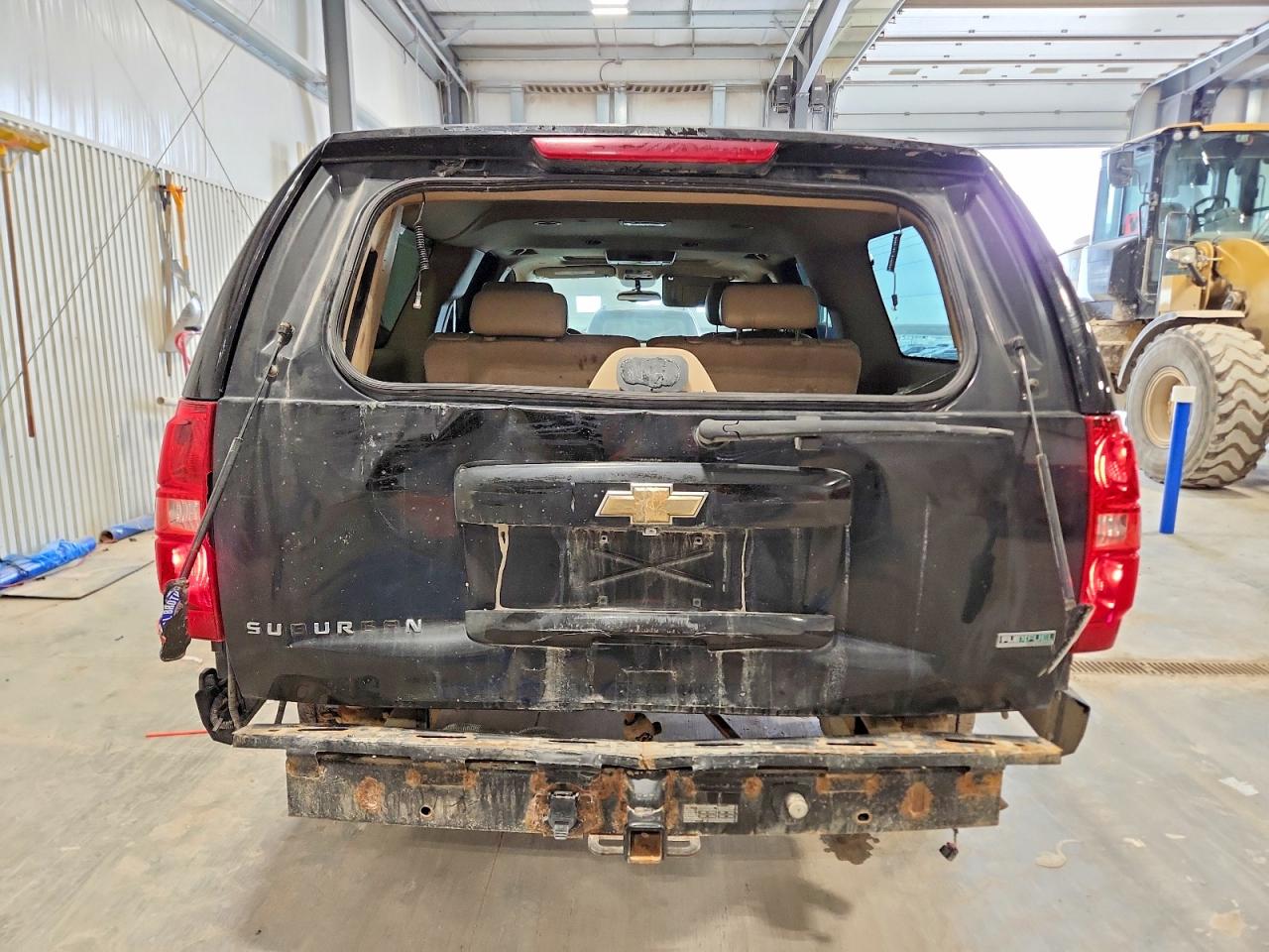 2010 CHEVROLET SUBURBAN K1500 LTZ photo 6