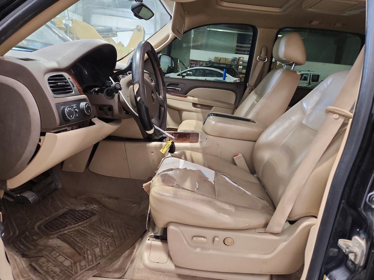 2010 CHEVROLET SUBURBAN K1500 LTZ photo 7