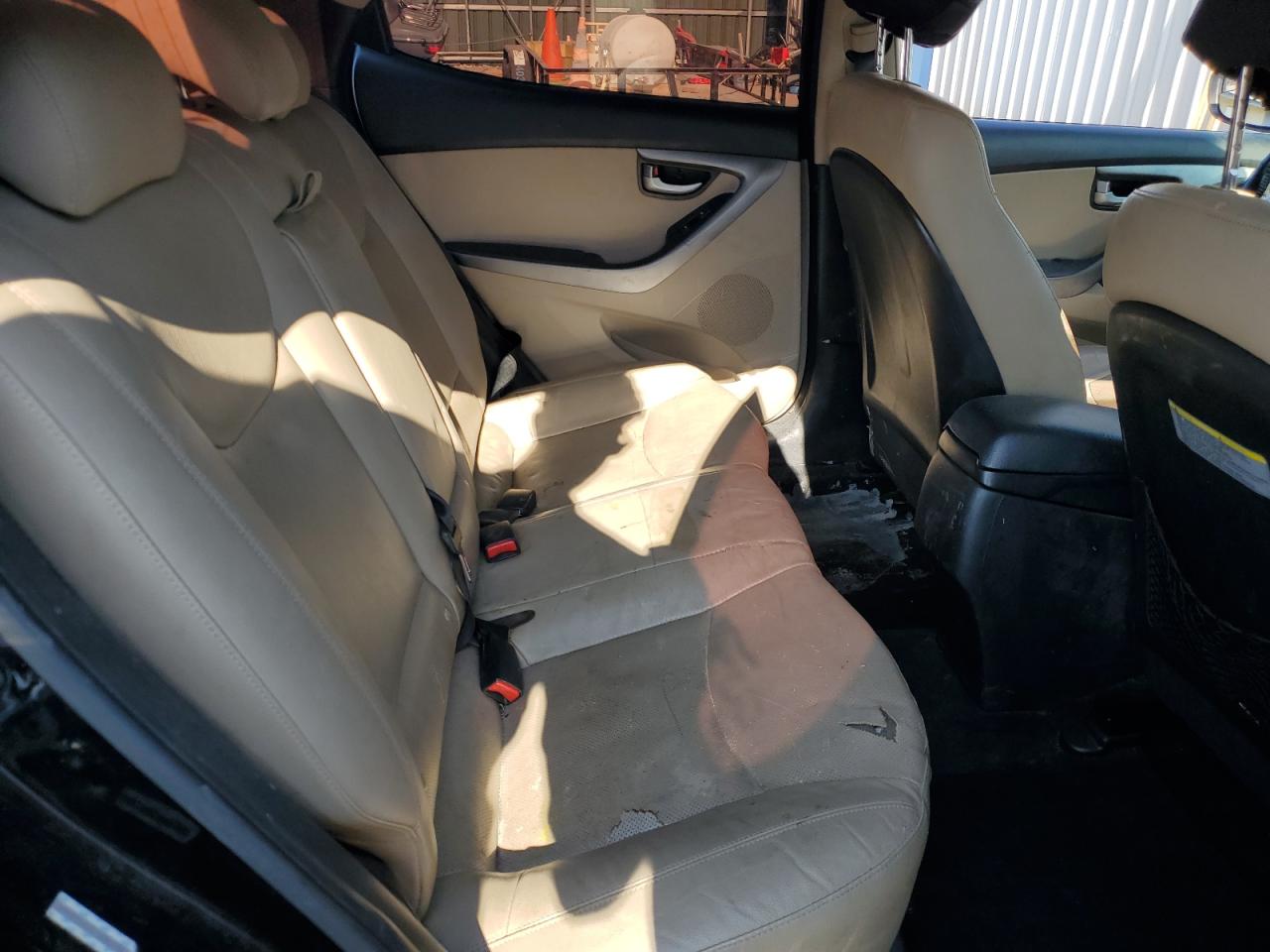 2015 HYUNDAI ELANTRA SE photo 10