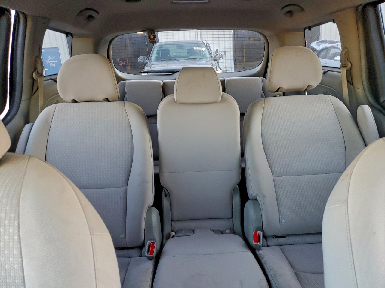 2016 KIA SEDONA LX photo 10
